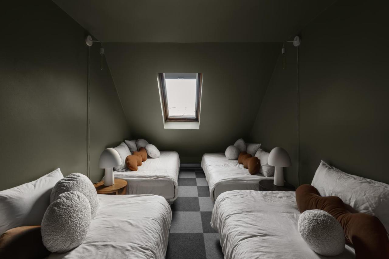 Ski-in/ski-out Intentionally Designed Apartment *